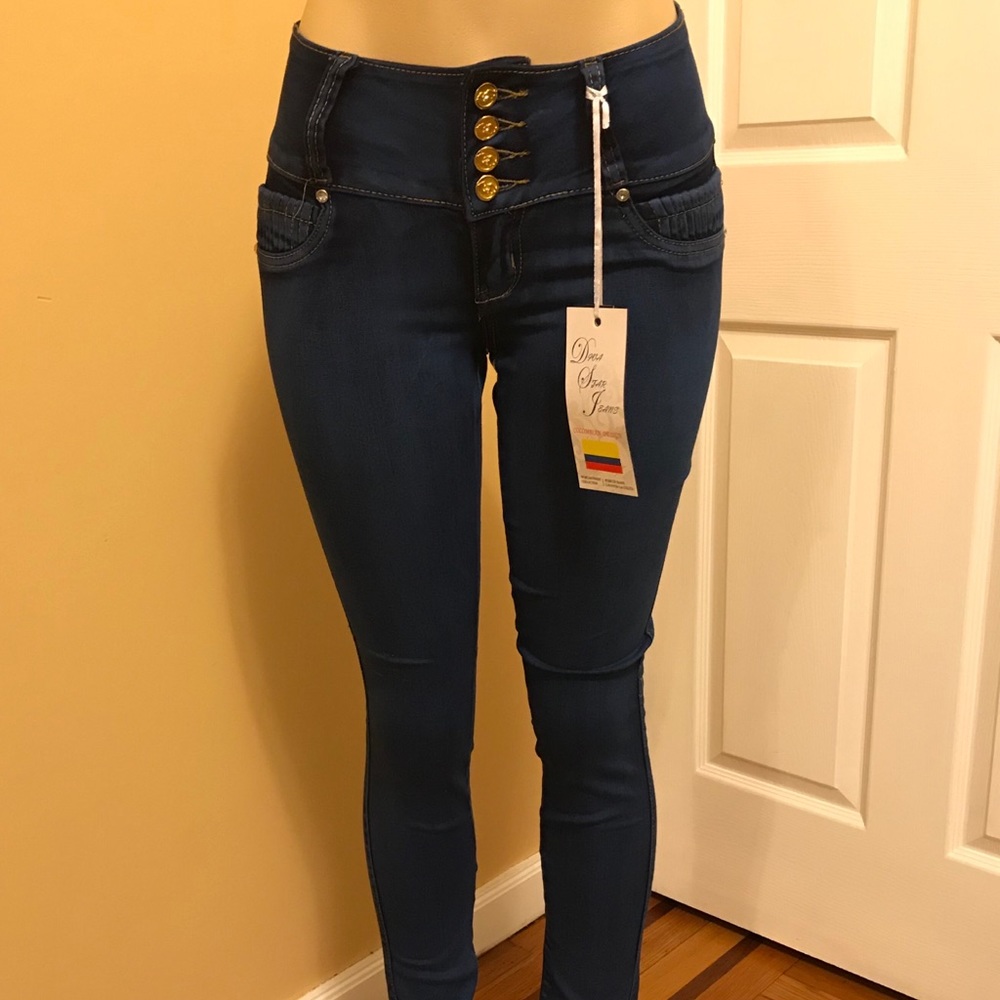 LIQUIDATION SALE!!

HURRY GET YOUR TODAY! 🔥BEST PRICE! COLOMBIAN PUSH UP JEANS🔥